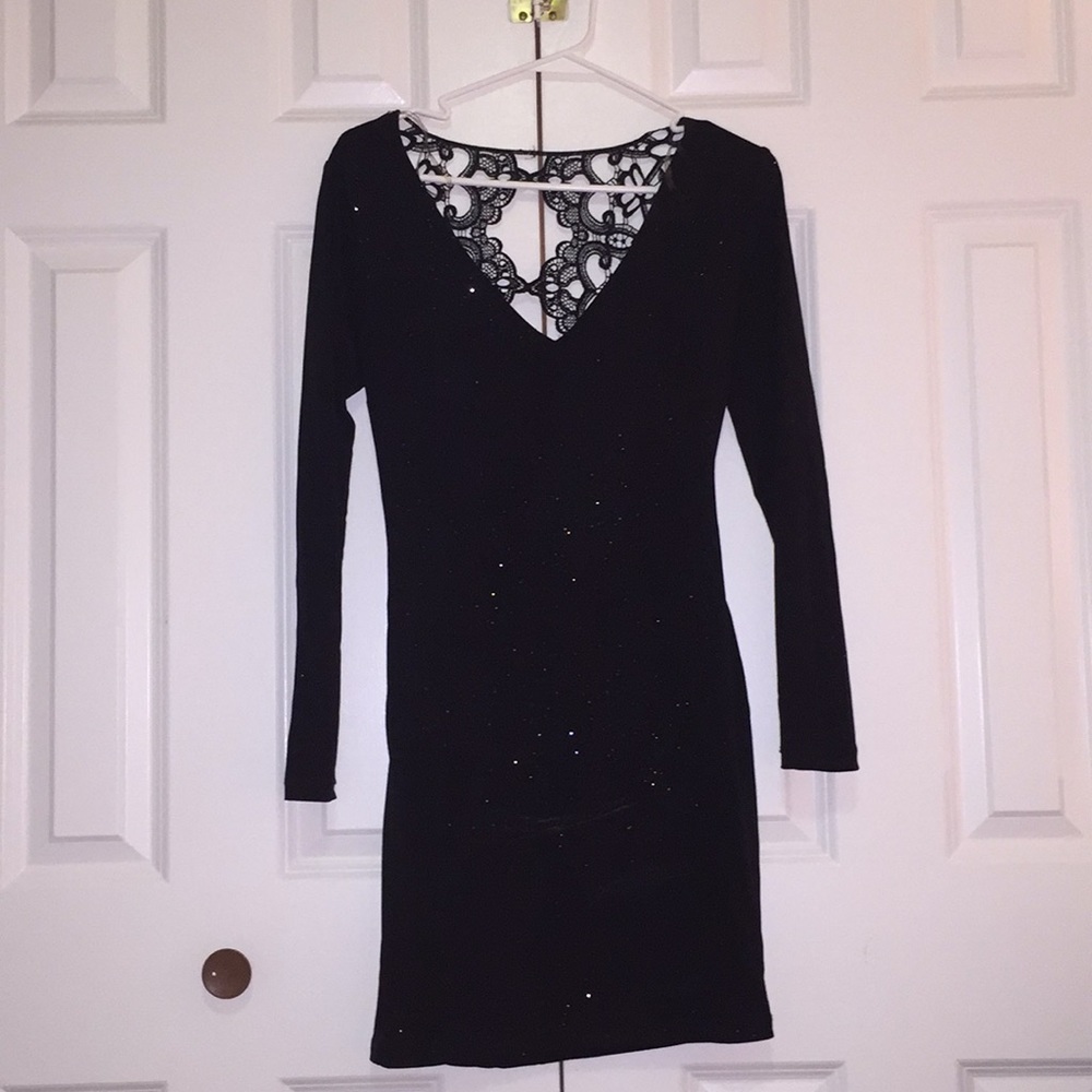 Women’s dress - Picture 1 of 3